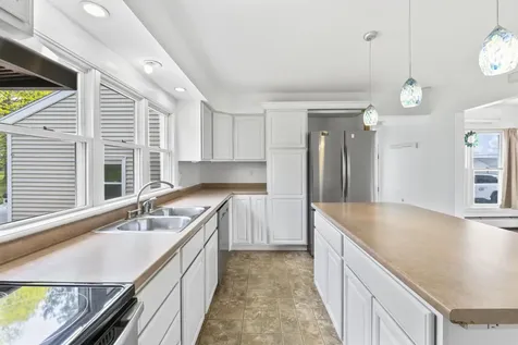 12 Samoset Road Rockland ME 04841