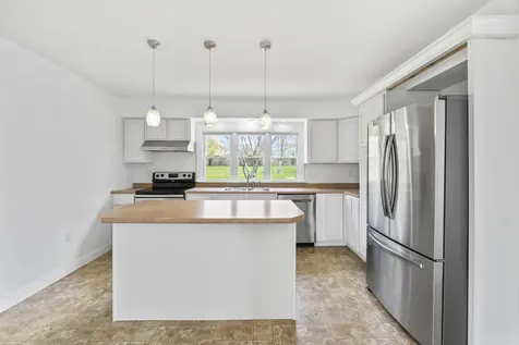 12 Samoset Road Rockland ME 04841