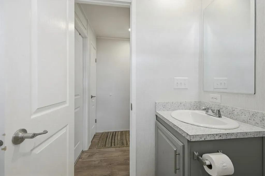 52 Oxbow Drive Lewiston ME 04240
