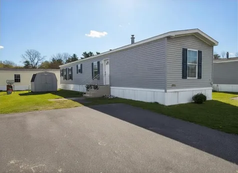 52 Oxbow Drive Lewiston ME 04240