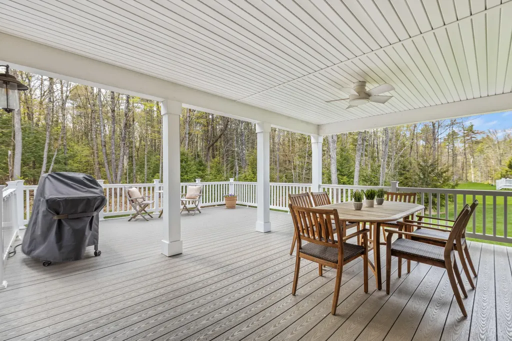 14 Theresa Masse Lane Scarborough ME 04074