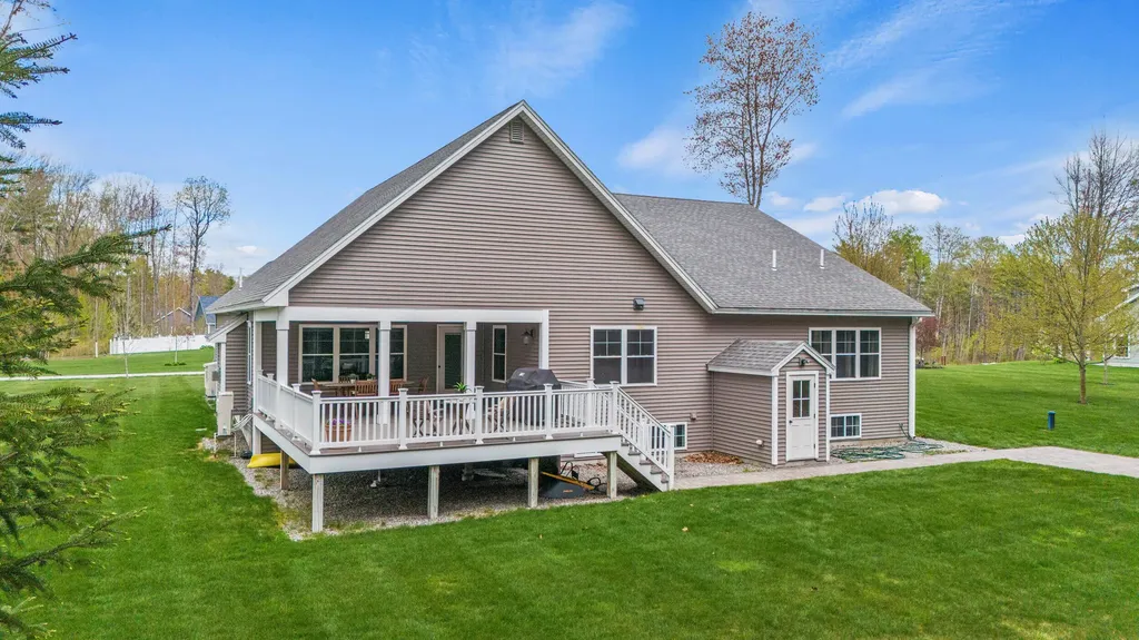 14 Theresa Masse Lane Scarborough ME 04074