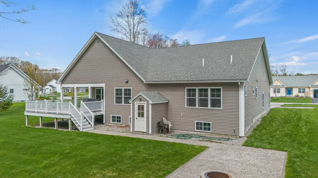 14 Theresa Masse Lane Scarborough ME 04074