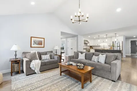 14 Theresa Masse Lane Scarborough ME 04074