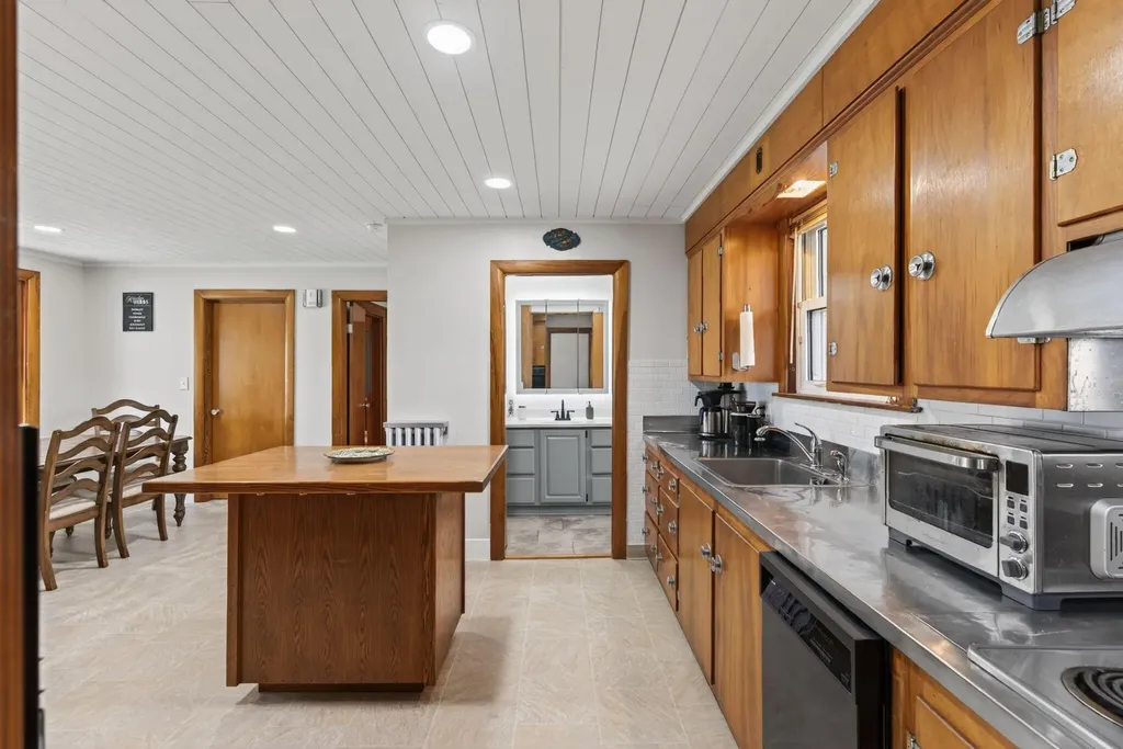 4 Highland Street Biddeford ME 04005