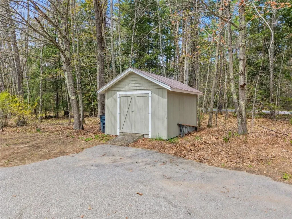 157 Long Plains Road Buxton ME 04093