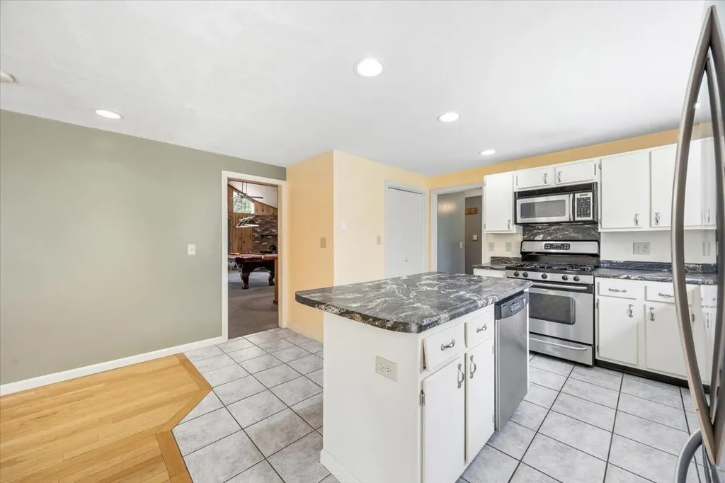 157 Long Plains Road Buxton ME 04093