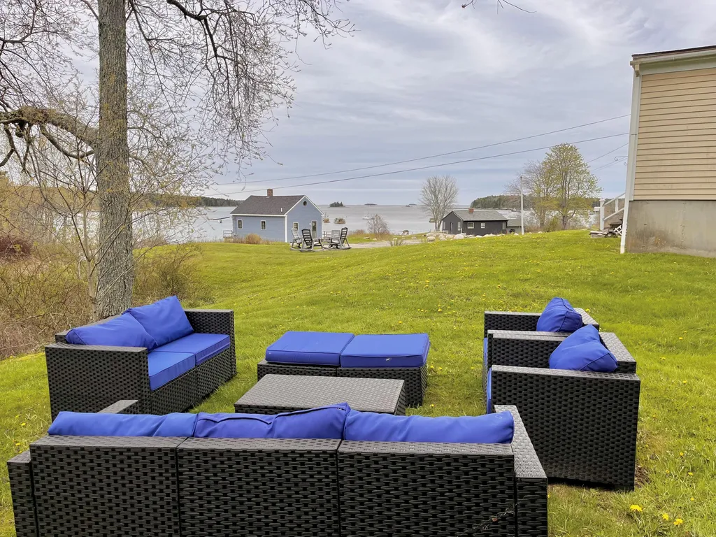 24 Creek Road Bremen ME 04551