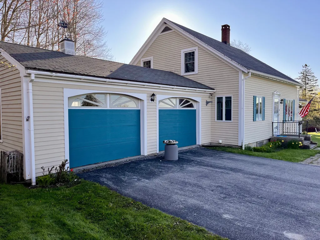 24 Creek Road Bremen ME 04551