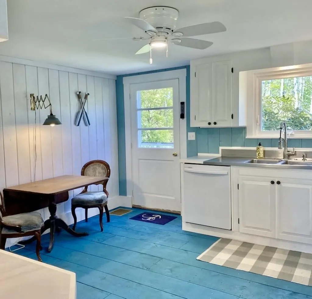 24 Creek Road Bremen ME 04551