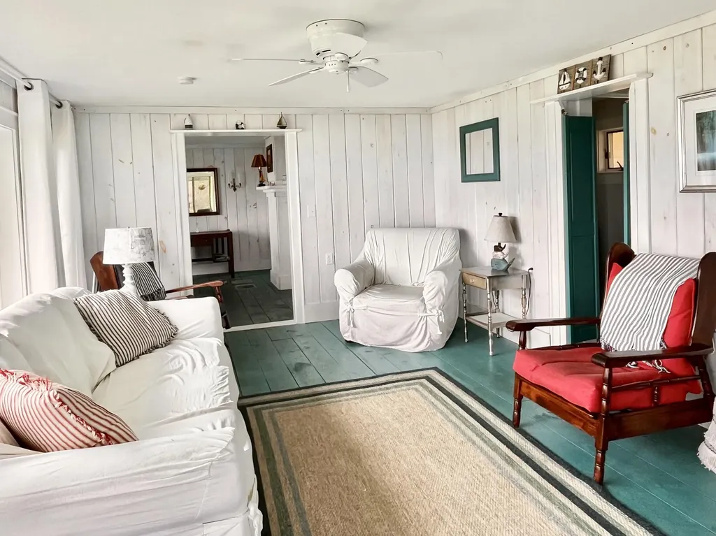 24 Creek Road Bremen ME 04551