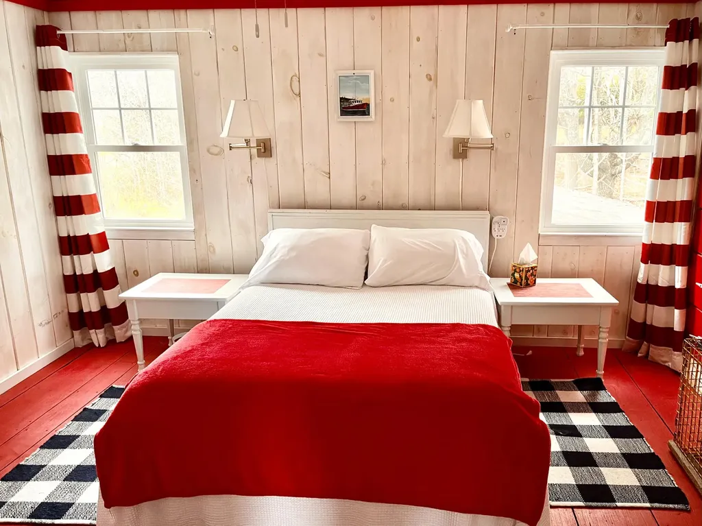 24 Creek Road Bremen ME 04551