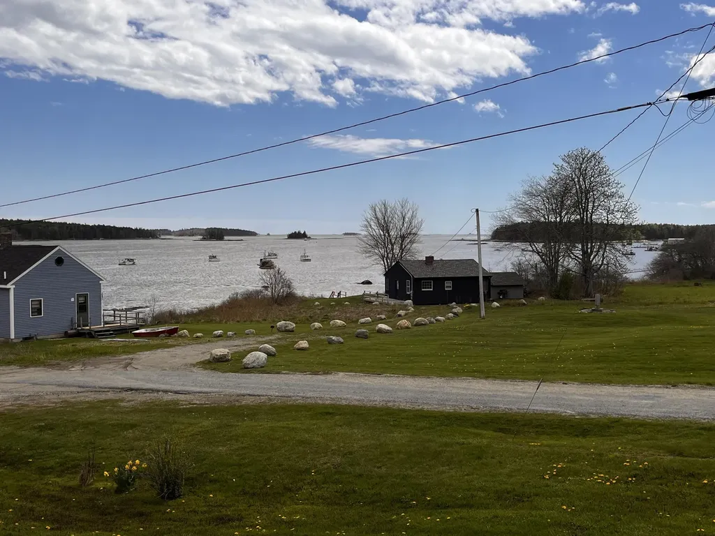 24 Creek Road Bremen ME 04551