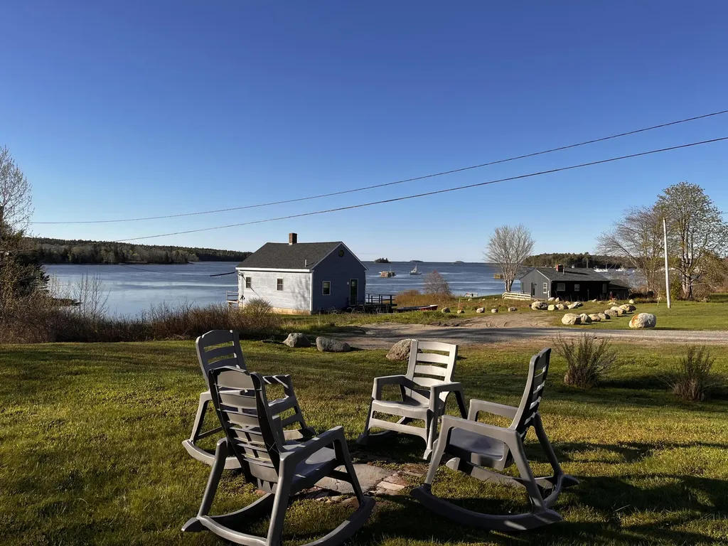 24 Creek Road Bremen ME 04551