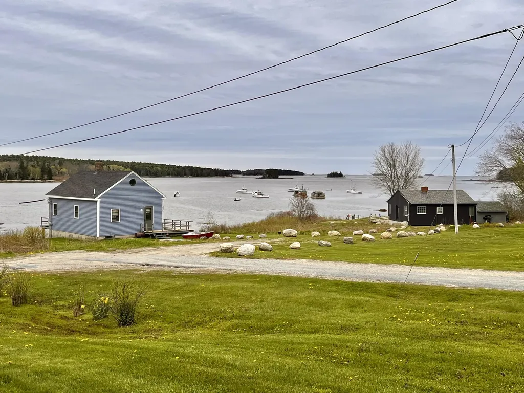 24 Creek Road Bremen ME 04551