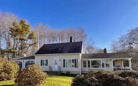 24 Creek Road Bremen ME 04551