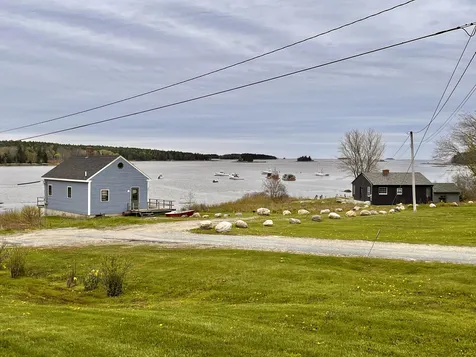 24 Creek Road Bremen ME 04551