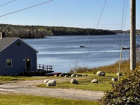 24 Creek Road Bremen ME 04551