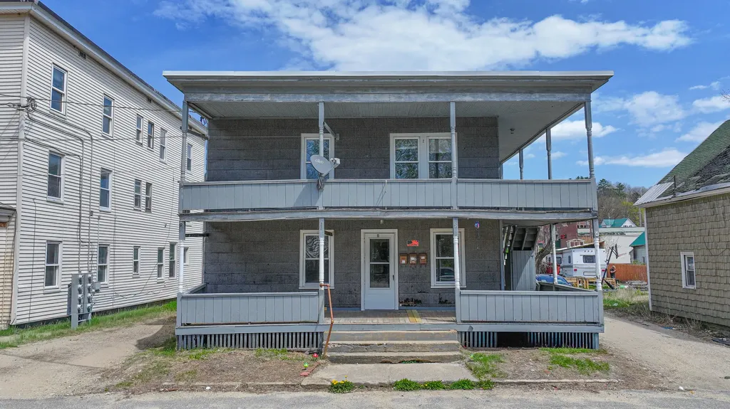 11 Holman Avenue Mexico ME 04257