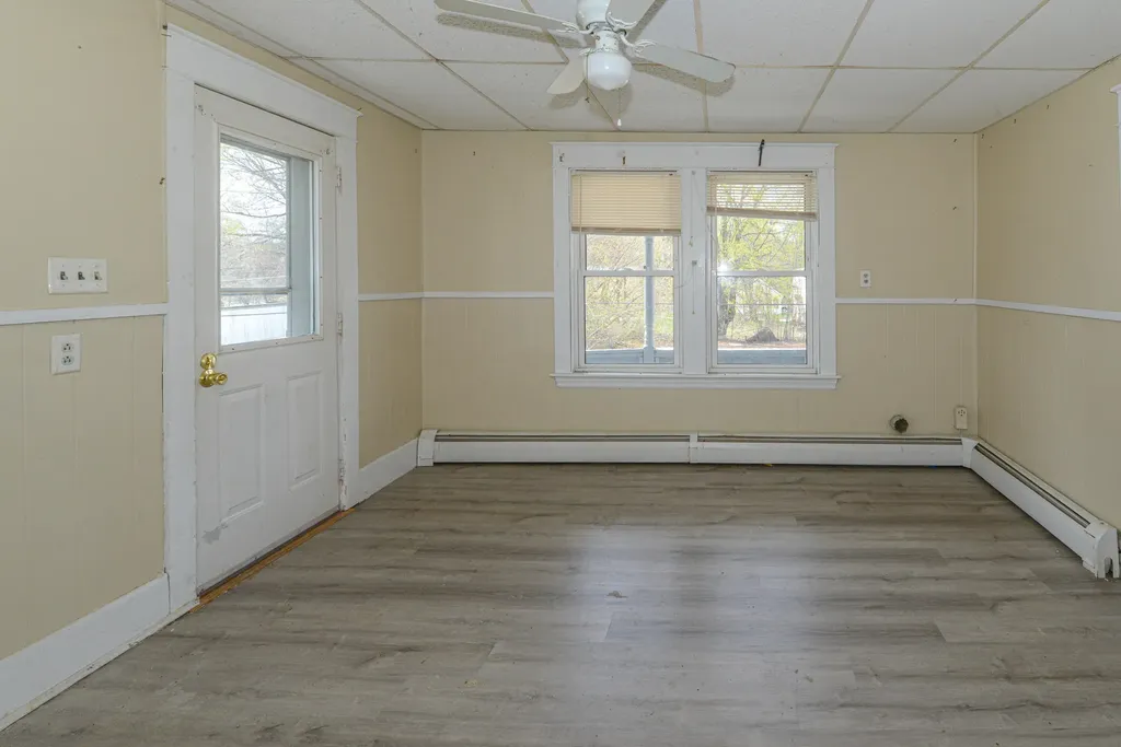 11 Holman Avenue Mexico ME 04257