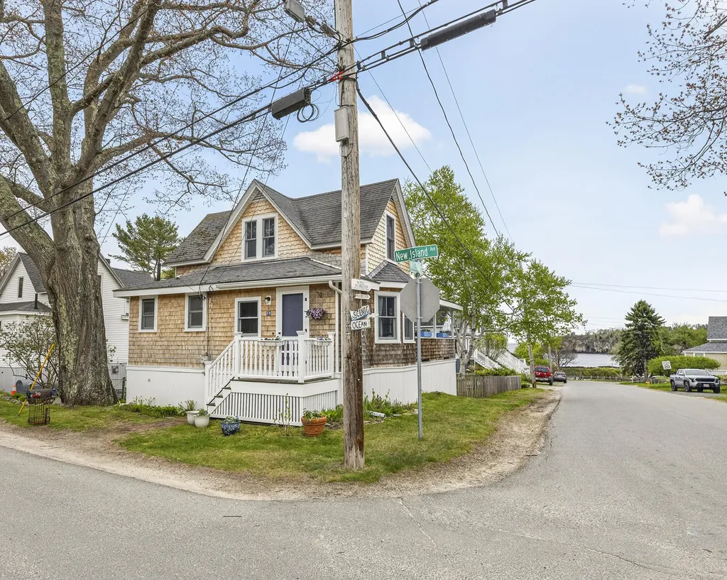 59 New Island Avenue Portland ME 04108