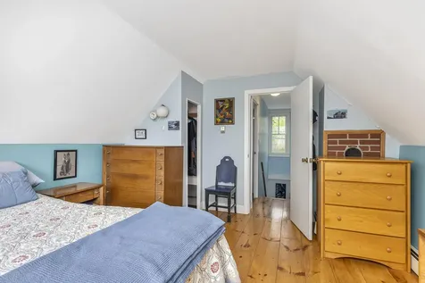 59 New Island Avenue Portland ME 04108