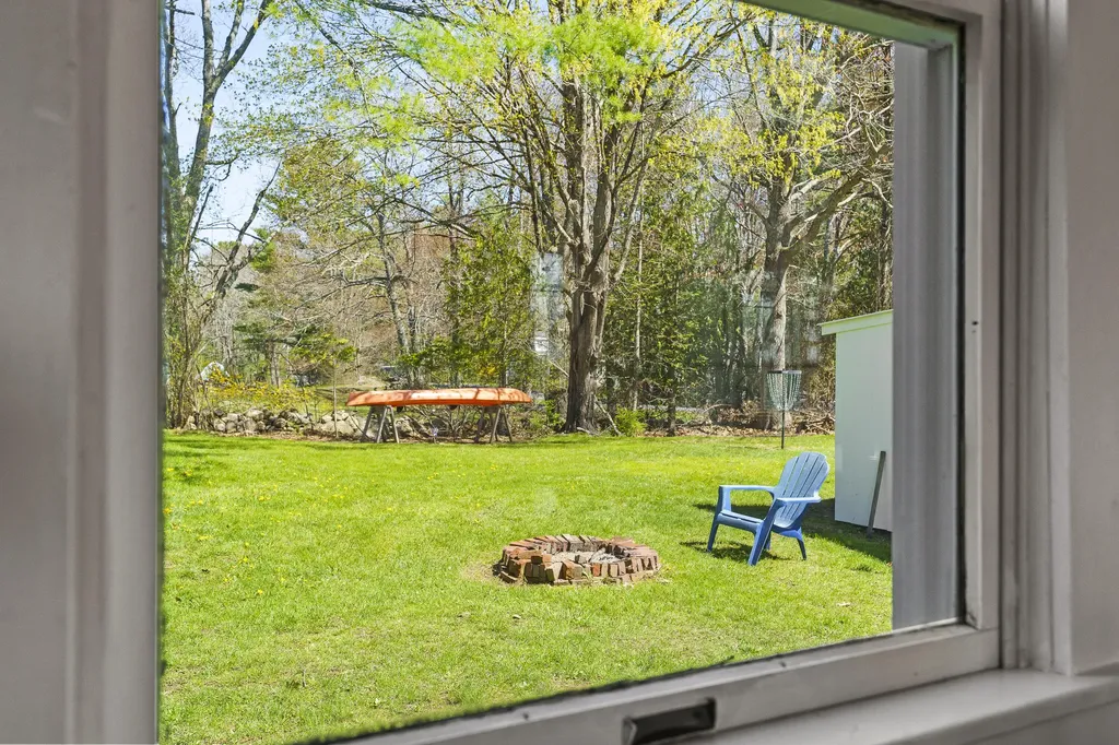 65 Borland Hill Road Nobleboro ME 04555