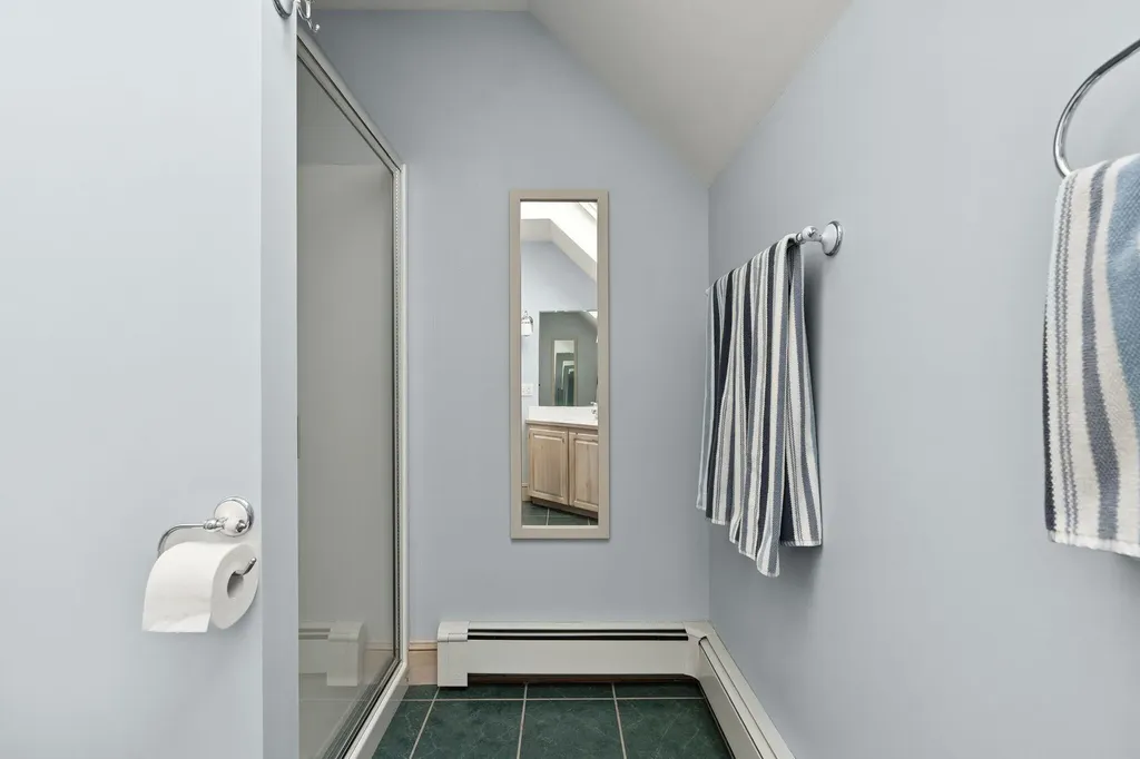 124 Middle Road Woolwich ME 04579