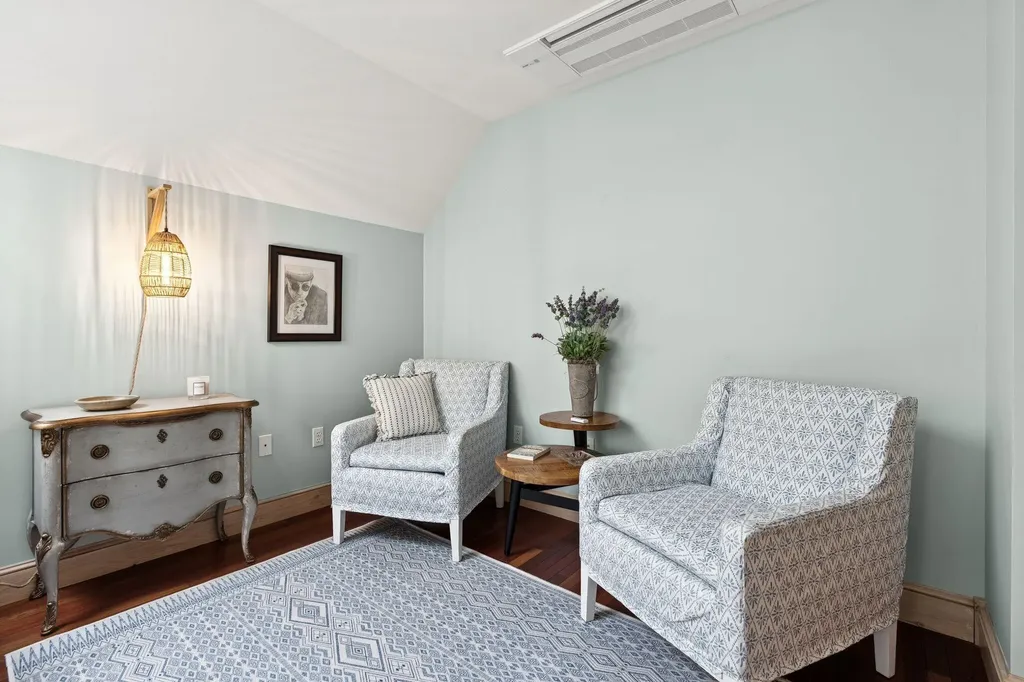 124 Middle Road Woolwich ME 04579