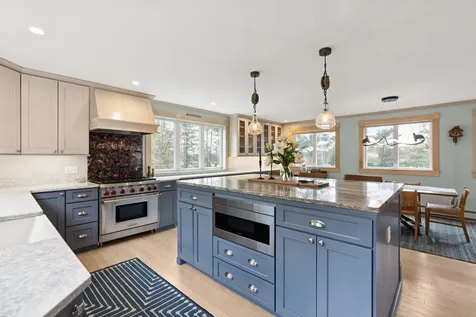 124 Middle Road Woolwich ME 04579