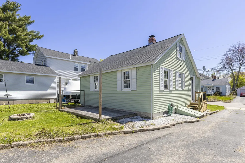 24 Westminster Avenue Portland ME 04103