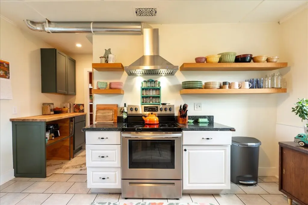 35 Orange Street Rockland ME 04841