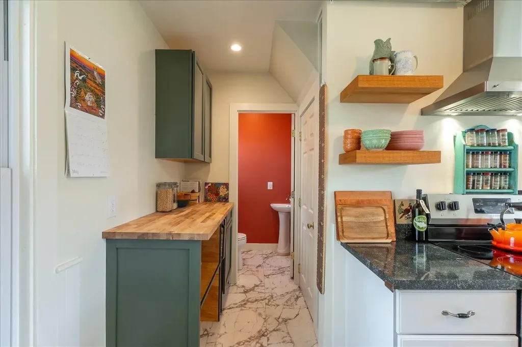 35 Orange Street Rockland ME 04841