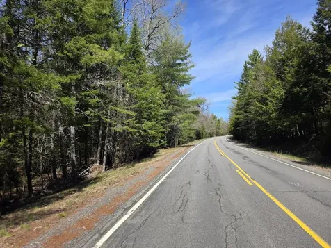 L2 Us Route 2 Macwahoc Plt ME 04451
