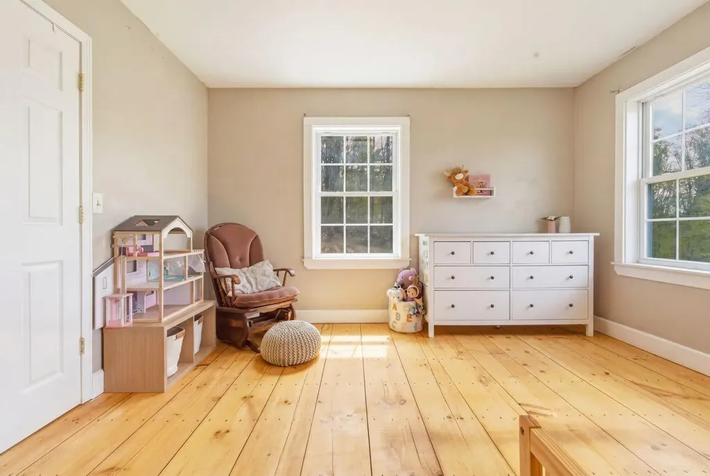 15 Waldron Drive Limerick ME 04048