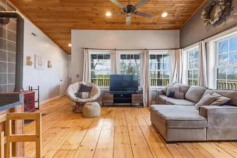 15 Waldron Drive Limerick ME 04048