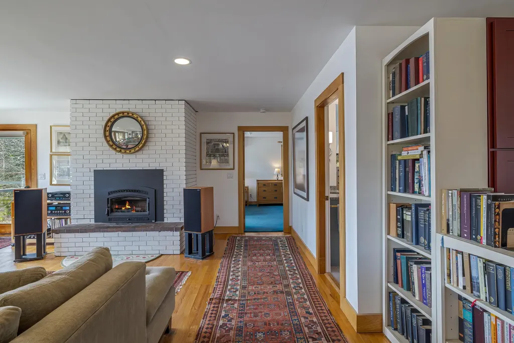 27 Town Landing Road Penobscot ME 04476