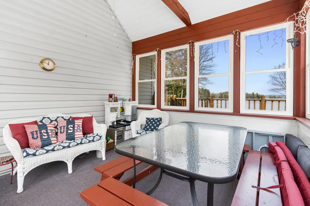 127 Moody's Island Road Nobleboro ME 04555