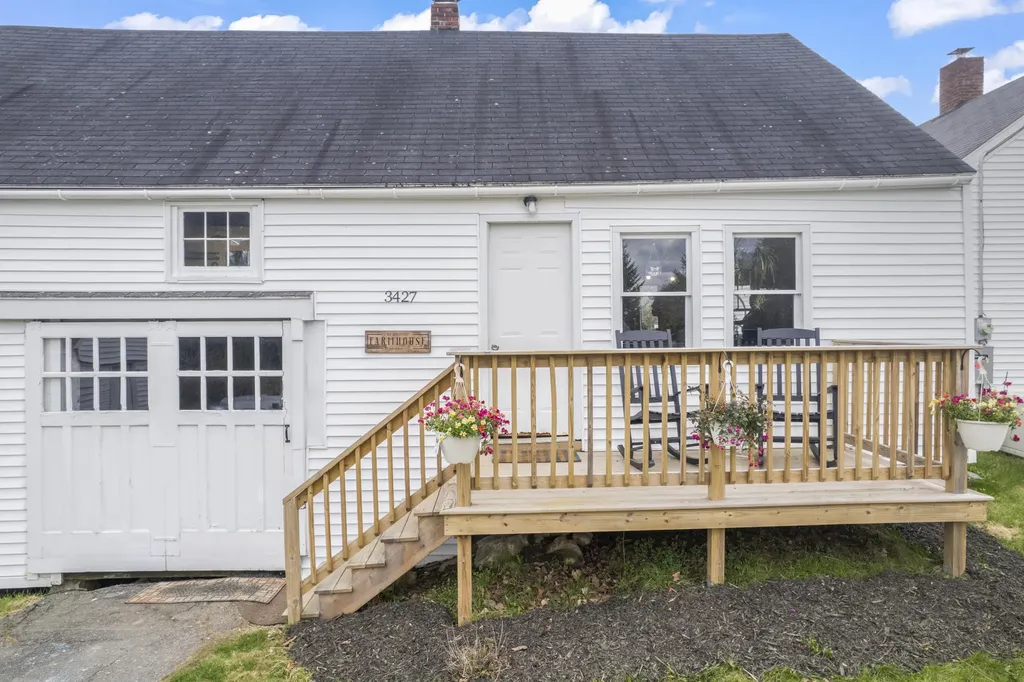 3427 Middle Road Sidney ME 04330