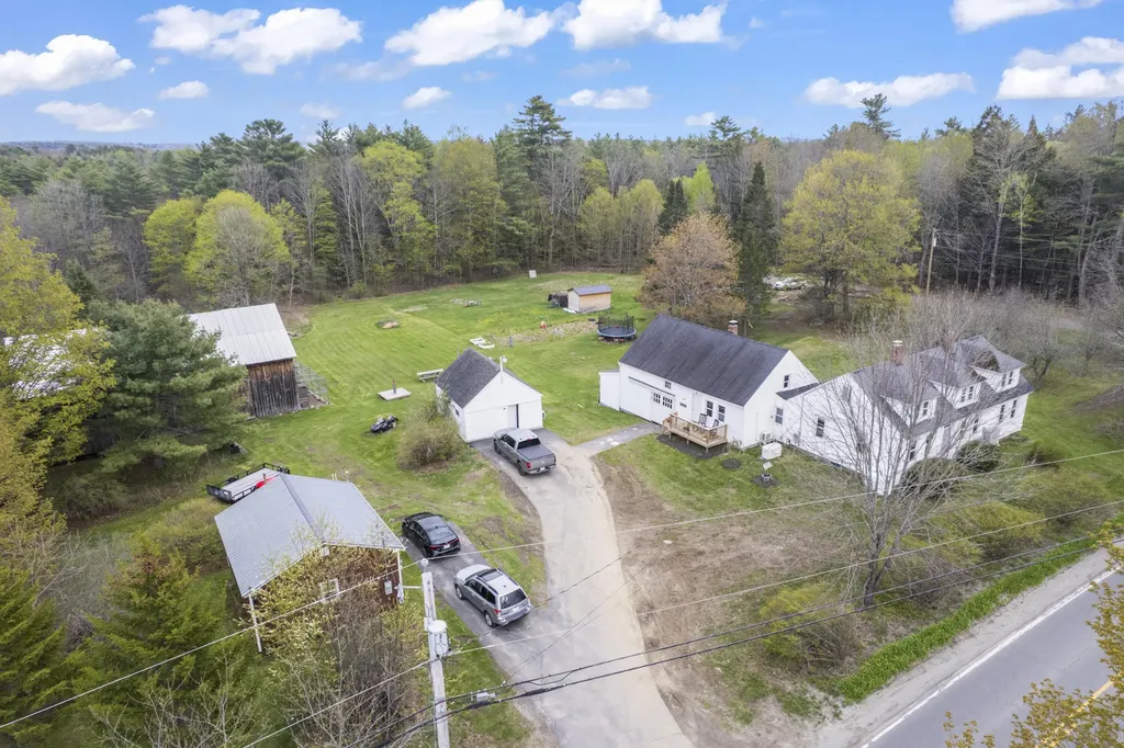 3427 Middle Road Sidney ME 04330