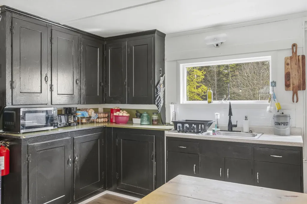 3427 Middle Road Sidney ME 04330