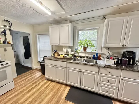 3 Park Street Orono ME 04473