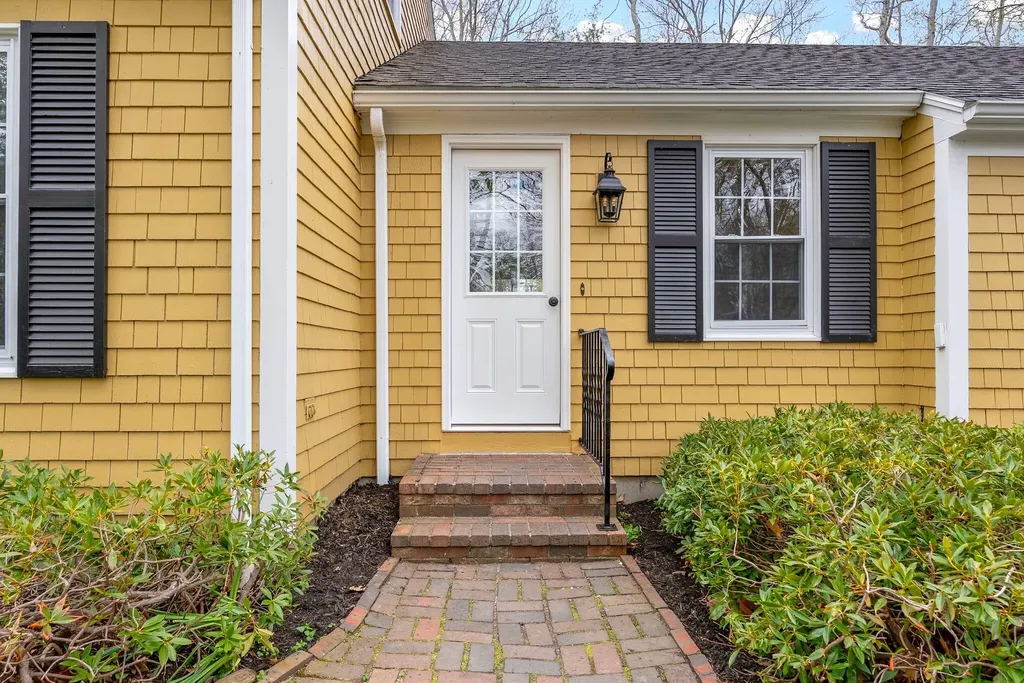 69 Seaborne Drive Yarmouth ME 04096