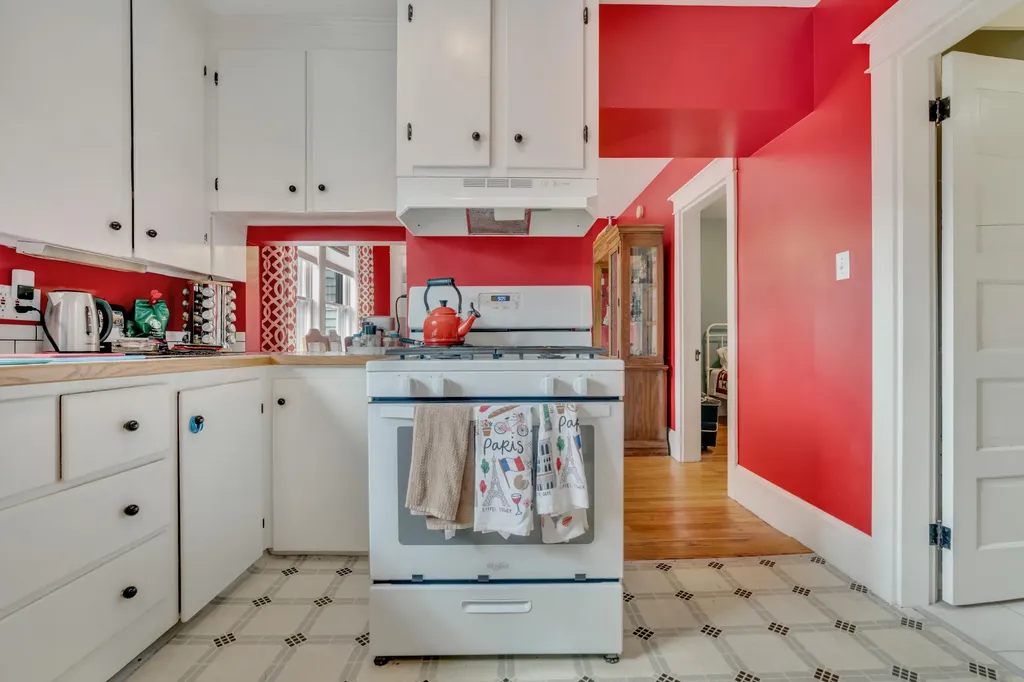 31 Alba Street Portland ME 04103