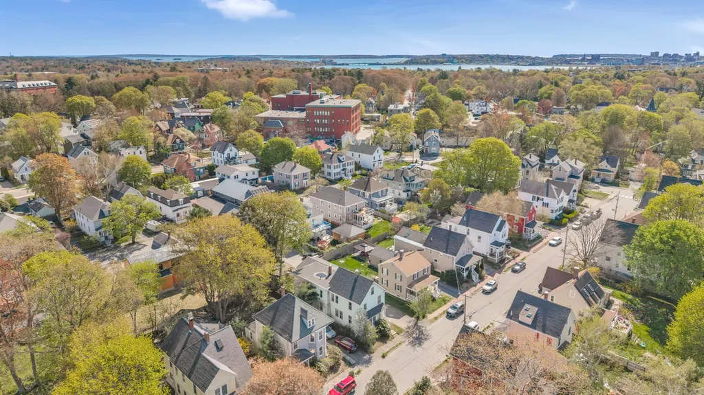 31 Alba Street Portland ME 04103
