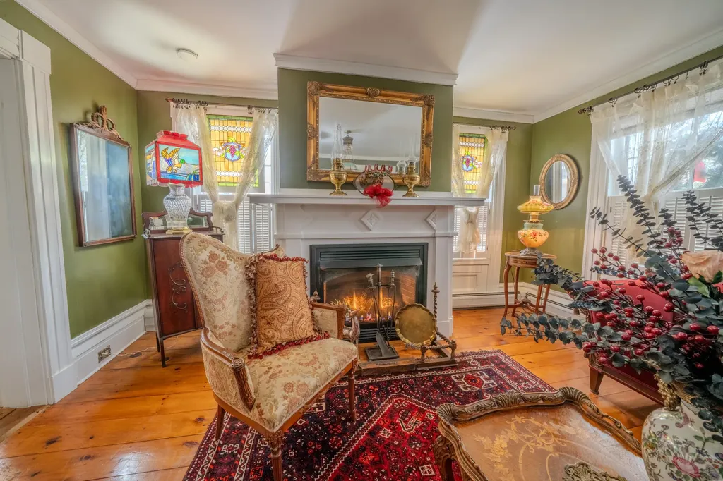 18 Waldo Avenue Belfast ME 04915
