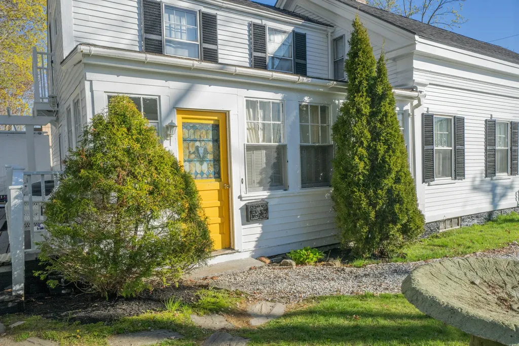 18 Waldo Avenue Belfast ME 04915