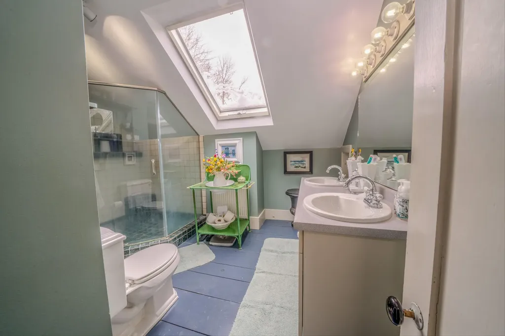 18 Waldo Avenue Belfast ME 04915
