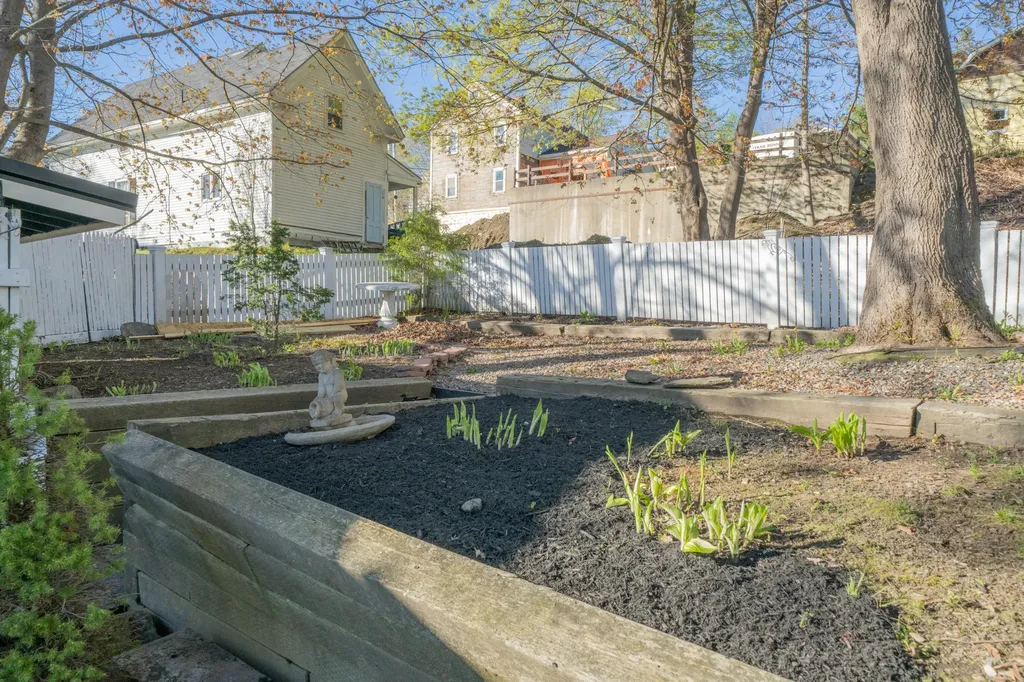 18 Waldo Avenue Belfast ME 04915