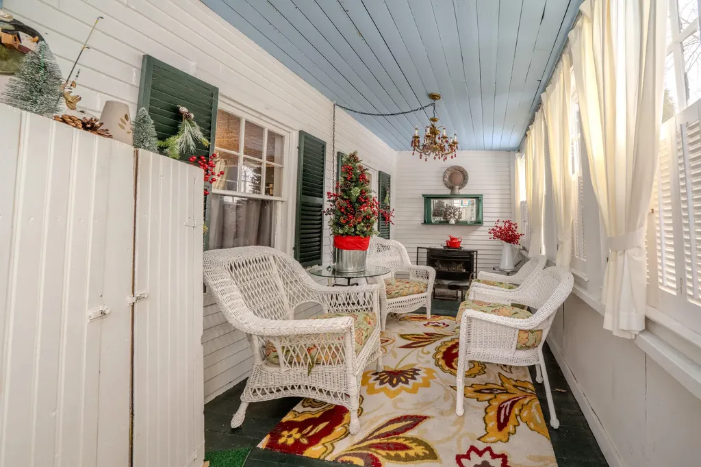 18 Waldo Avenue Belfast ME 04915